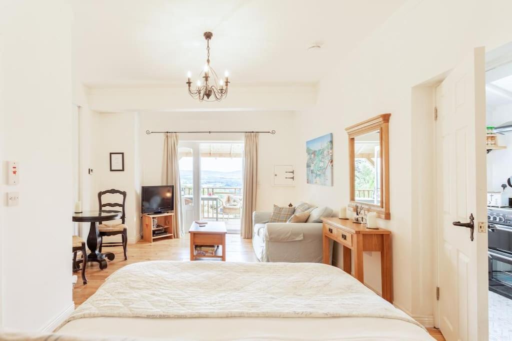 The Stable - Cottage With A Spectacular Lake View Port Of Menteith Bagian luar foto